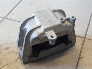 bontott VW GOLF V Motor Tartó Bak (Pozíciófüggetlen)