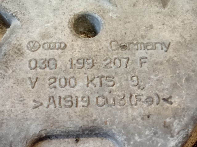 bontott VW GOLF V Motor Tartó Bak (Pozíciófüggetlen)