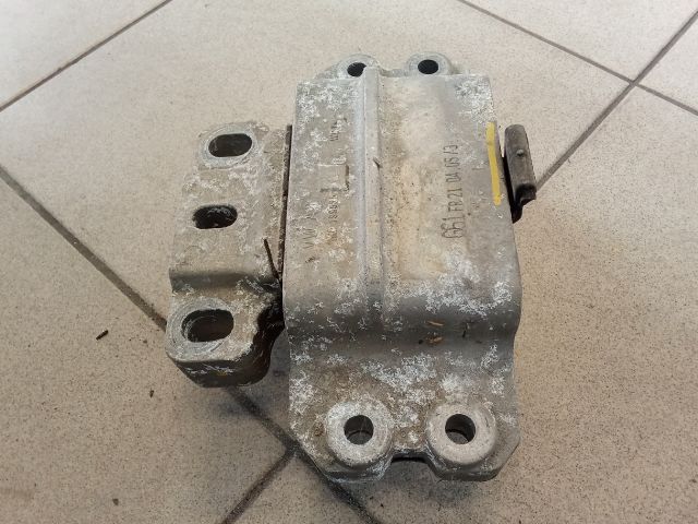 bontott VW GOLF V Motor Tartó Bak (Pozíciófüggetlen)