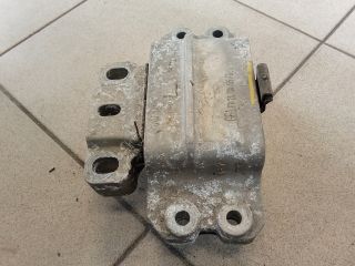 bontott VW GOLF V Motor Tartó Bak (Pozíciófüggetlen)