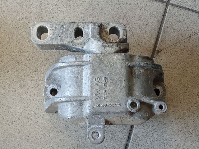 bontott VW GOLF V Motor Tartó Bak (Pozíciófüggetlen)