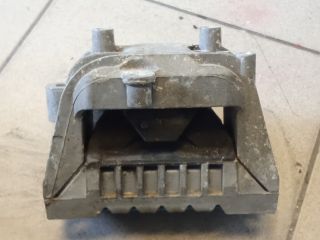 bontott VW GOLF V Motor Tartó Bak (Pozíciófüggetlen)