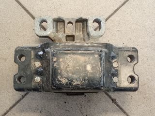 bontott VW GOLF V Motor Tartó Bak (Pozíciófüggetlen)