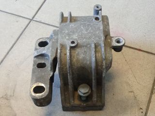 bontott VW GOLF V Motor Tartó Bak (Pozíciófüggetlen)