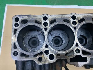 bontott VW GOLF V Motorblokk (Fűzött)