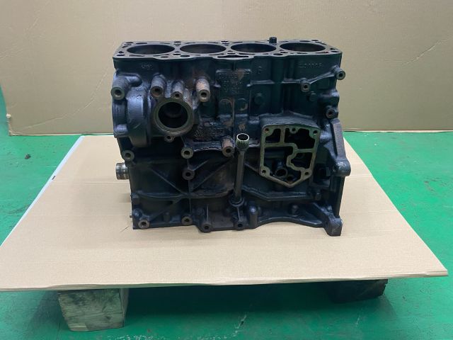 bontott VW GOLF V Motorblokk (Fűzött)