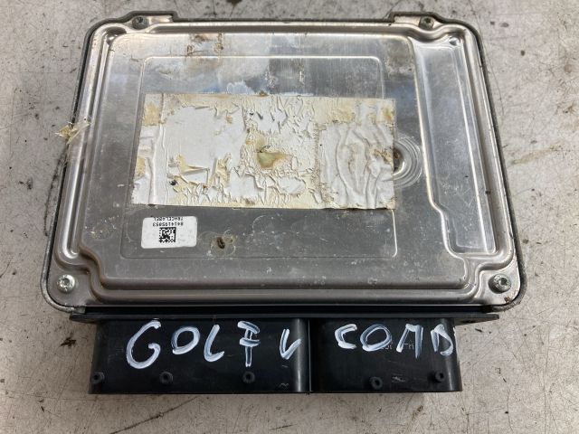 bontott VW GOLF V Motorvezérlő
