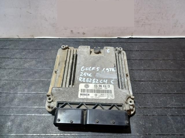 bontott VW GOLF V Motorvezérlő
