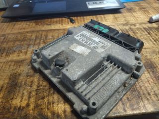 bontott VW GOLF V Motorvezérlő