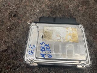 bontott VW GOLF V Motorvezérlő