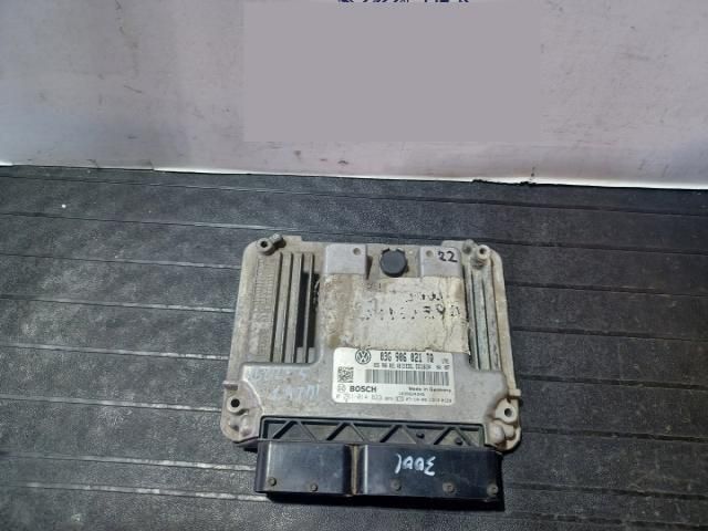 bontott VW GOLF V Motorvezérlő