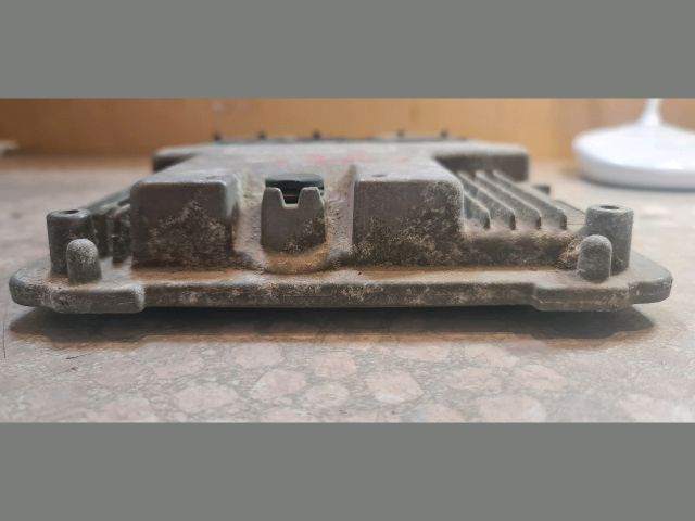 bontott VW GOLF V Motorvezérlő