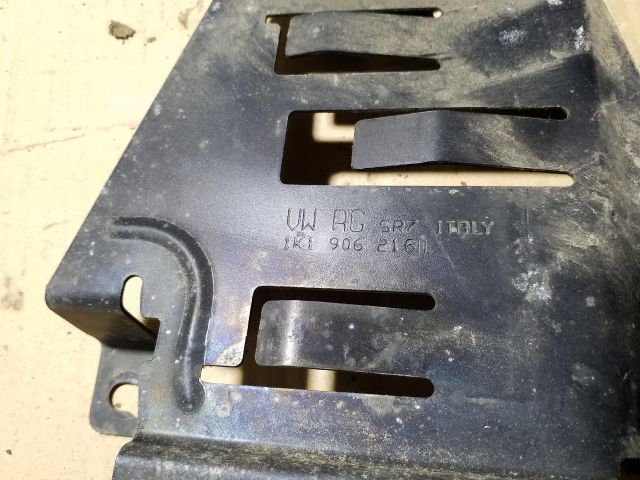 bontott VW GOLF V Motorvezérlő