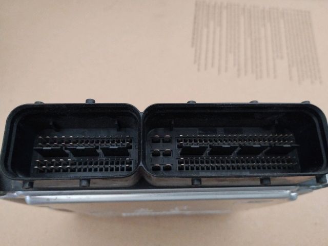 bontott VW GOLF V Motorvezérlő