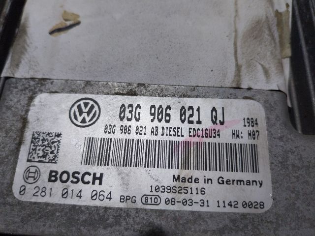 bontott VW GOLF V Motorvezérlő