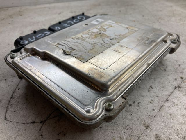 bontott VW GOLF V Motorvezérlő