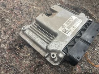 bontott VW GOLF V Motorvezérlő