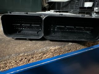 bontott VW GOLF V Motorvezérlő