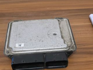 bontott VW GOLF V Motorvezérlő
