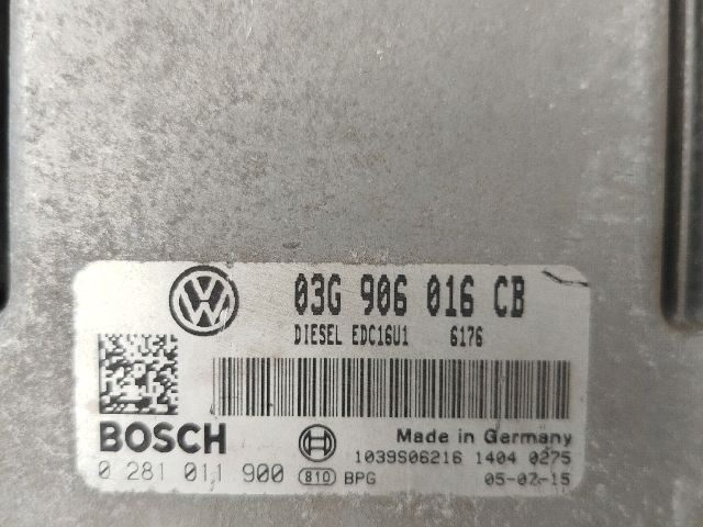 bontott VW GOLF V Motorvezérlő