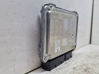 bontott VW GOLF V Motorvezérlő