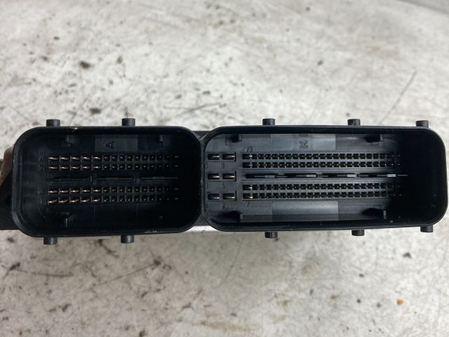 bontott VW GOLF V Motorvezérlő