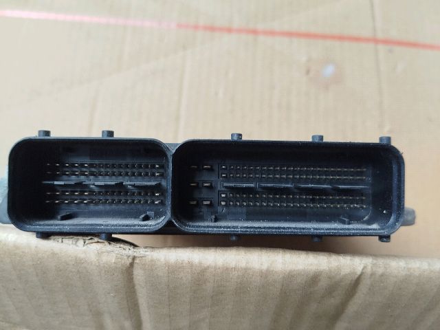 bontott VW GOLF V Motorvezérlő