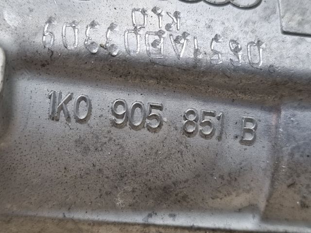 bontott VW GOLF V Motorvezérlő