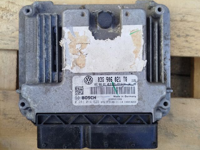 bontott VW GOLF V Motorvezérlő
