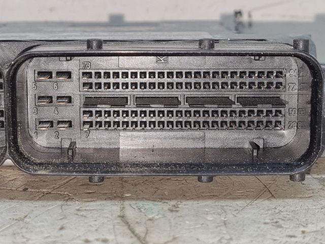 bontott VW GOLF V Motorvezérlő