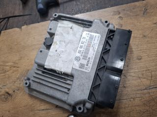 bontott VW GOLF V Motorvezérlő