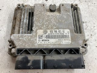 bontott VW GOLF V Motorvezérlő