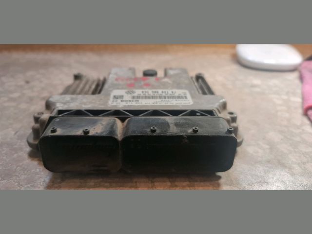 bontott VW GOLF V Motorvezérlő