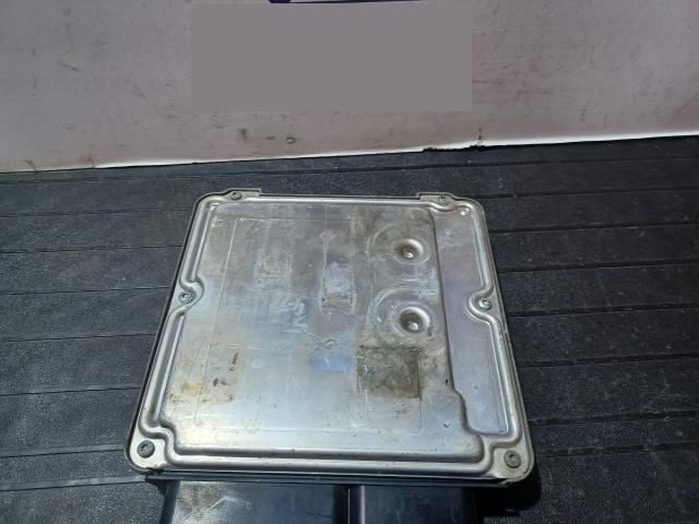 bontott VW GOLF V Motorvezérlő