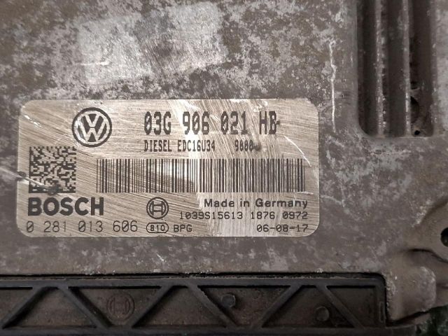 bontott VW GOLF V Motorvezérlő