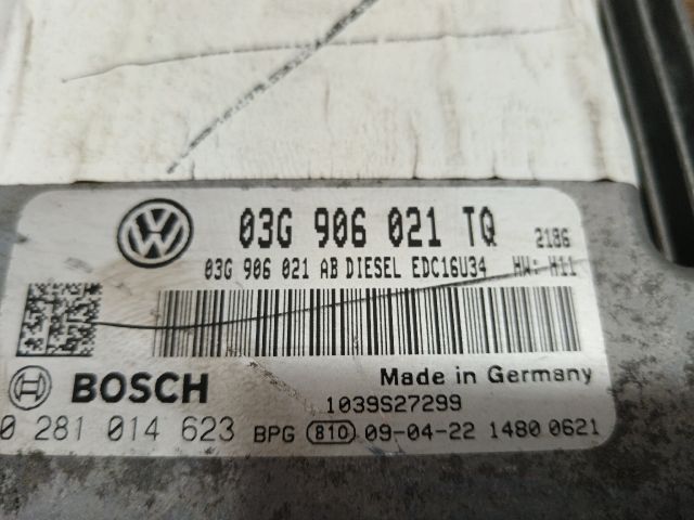 bontott VW GOLF V Motorvezérlő