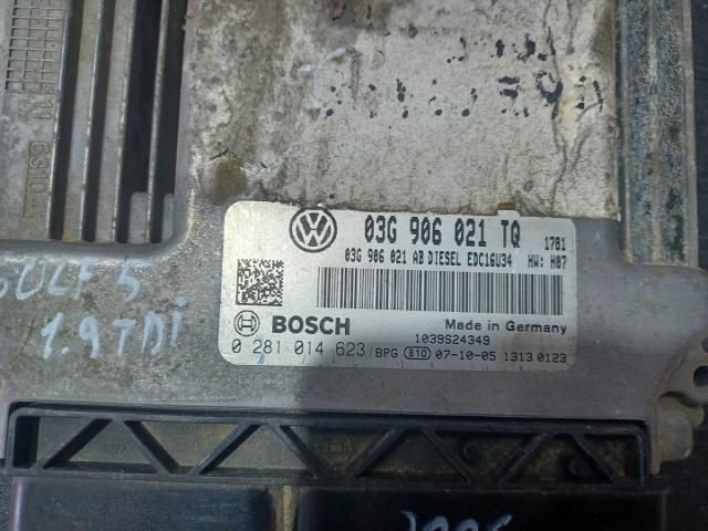 bontott VW GOLF V Motorvezérlő