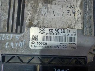 bontott VW GOLF V Motorvezérlő