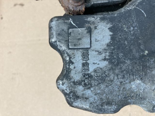 bontott VW GOLF V Olajteknő