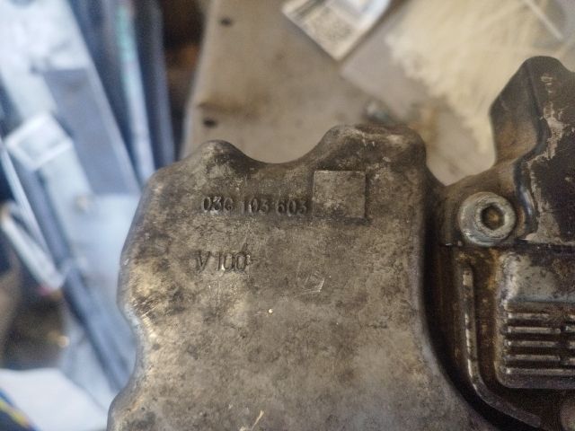 bontott VW GOLF V Olajteknő