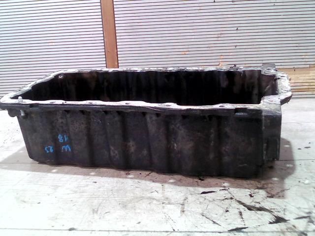 bontott VW GOLF V Olajteknő