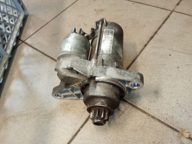 bontott VW GOLF V Önindító