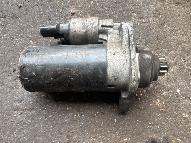 bontott VW GOLF V Önindító