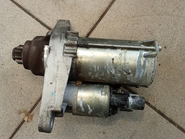 bontott VW GOLF V Önindító