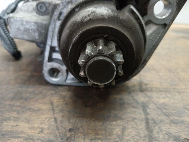 bontott VW GOLF V Önindító