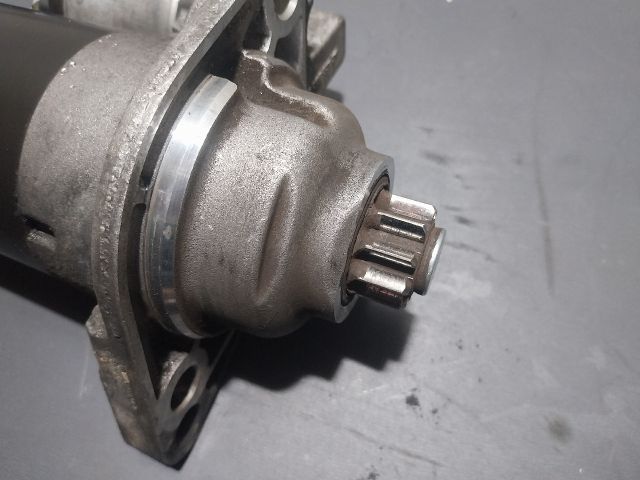 bontott VW GOLF V Önindító