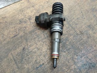 bontott VW GOLF V Porlasztó (1 db)