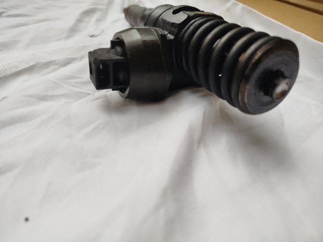 bontott VW GOLF V Porlasztó (1 db)