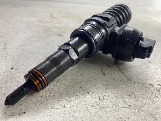 bontott VW GOLF V Porlasztó (1 db)