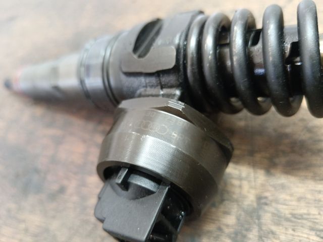 bontott VW GOLF V Porlasztó (1 db)